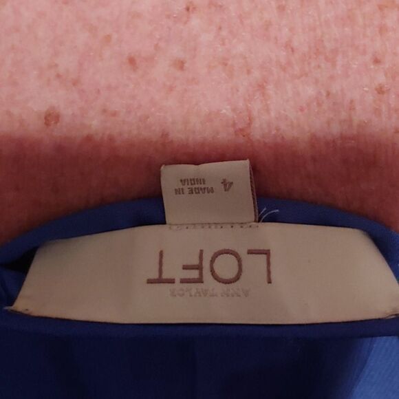 Anne Taylor, LOFT   - Picture 3 of 4